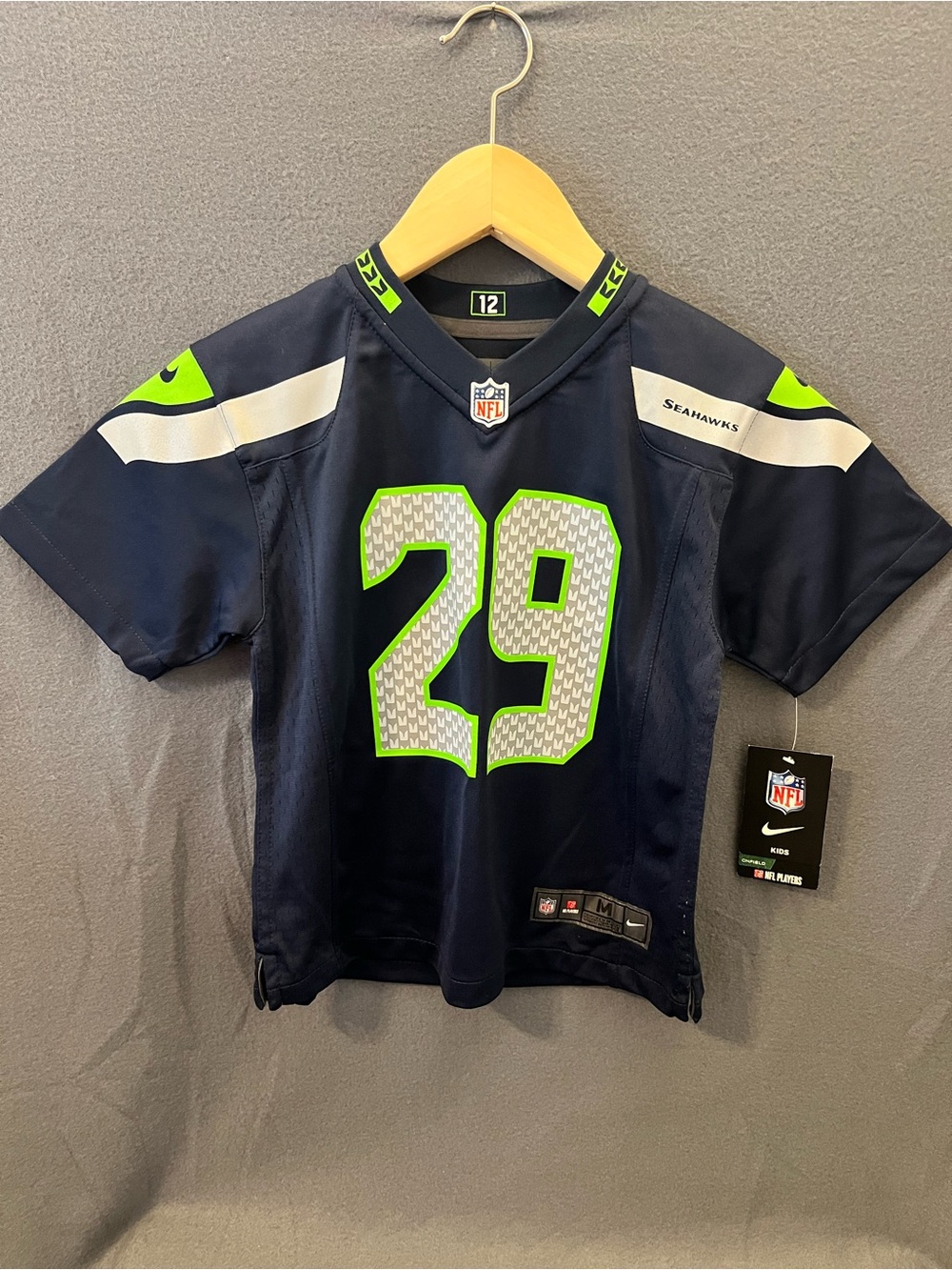 NWT Seahawks Earl Thomas jersey size medium